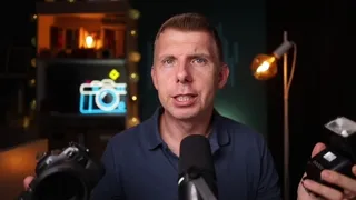 Jacek Sierżyński, kadr z wideo o mini-kursie Cinematic Headshot